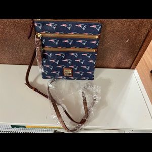 NEW! Dooney & Burke New England Patriots Triple Zip Crossbody NWT